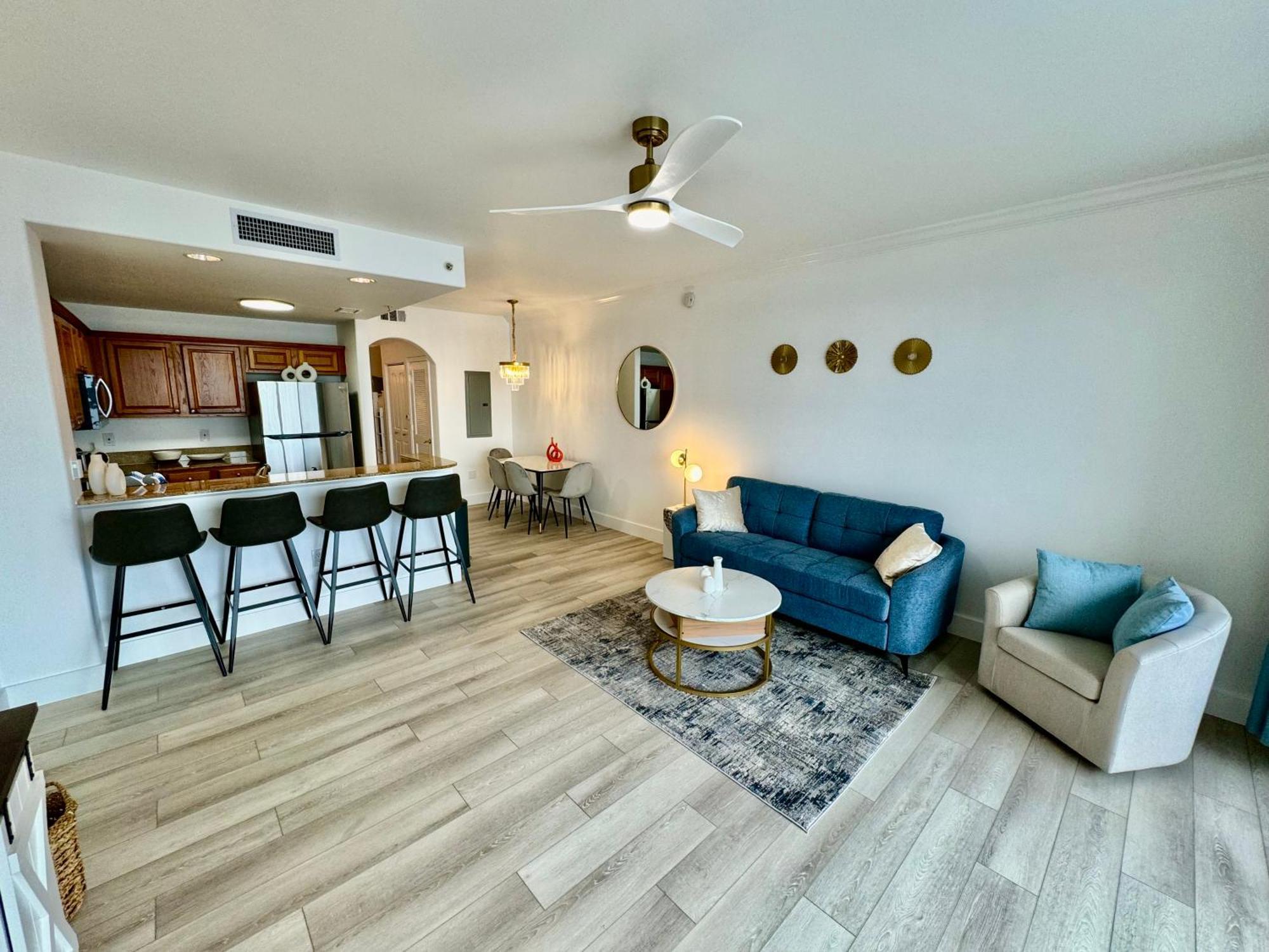 אורלנדו Balcony King Suite - Lake & Pool View מראה חיצוני תמונה