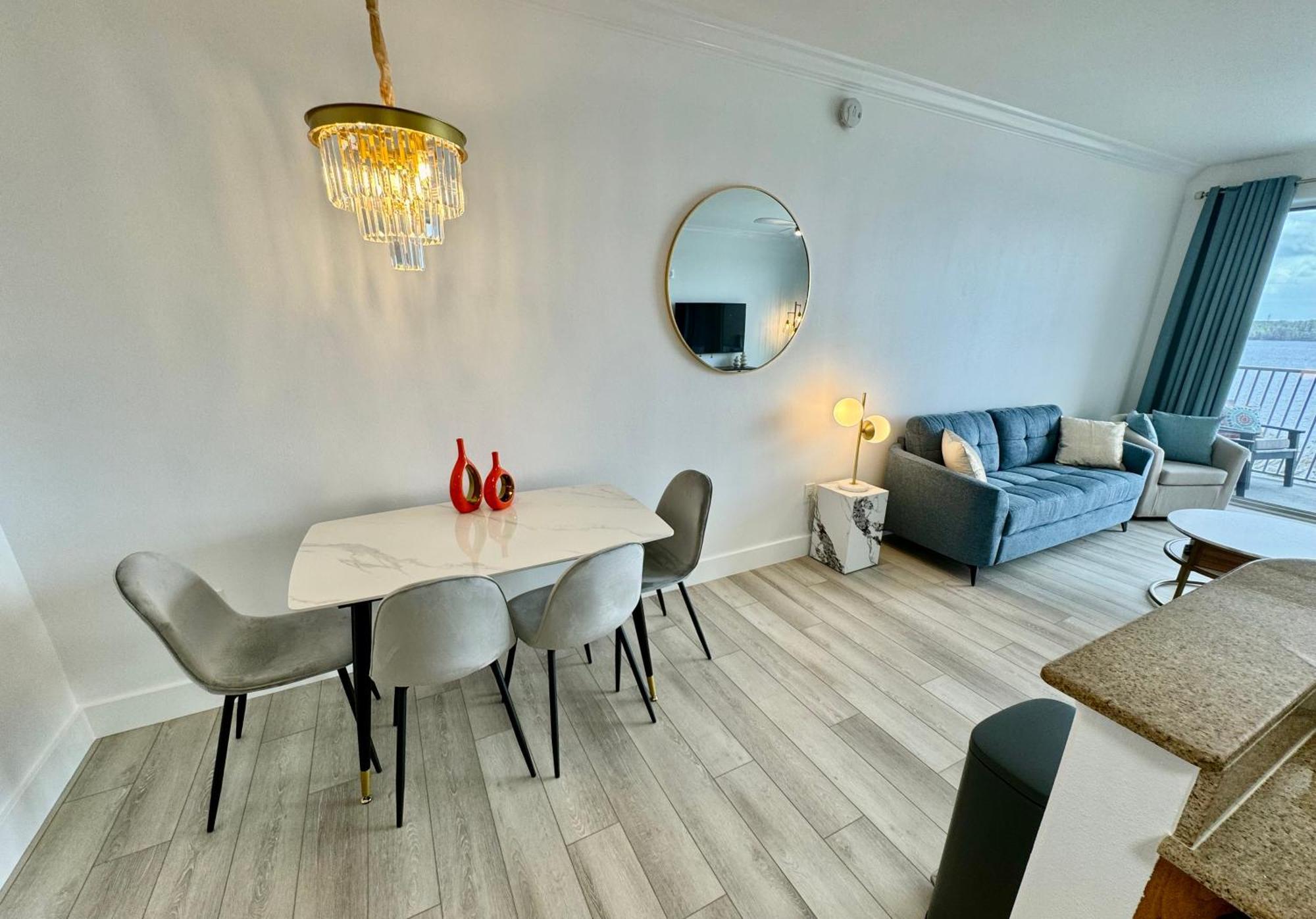 אורלנדו Balcony King Suite - Lake & Pool View מראה חיצוני תמונה