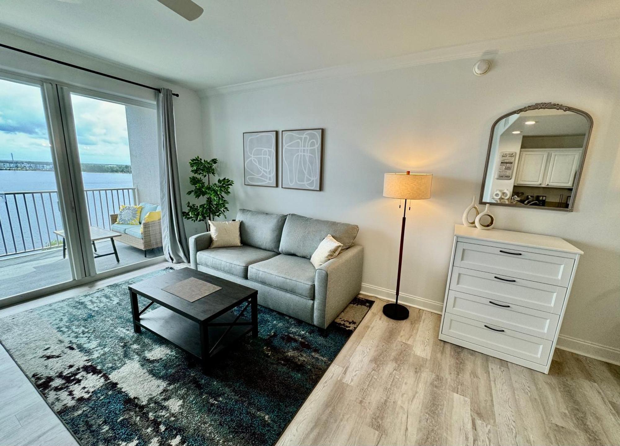 אורלנדו Balcony King Suite - Lake & Pool View מראה חיצוני תמונה