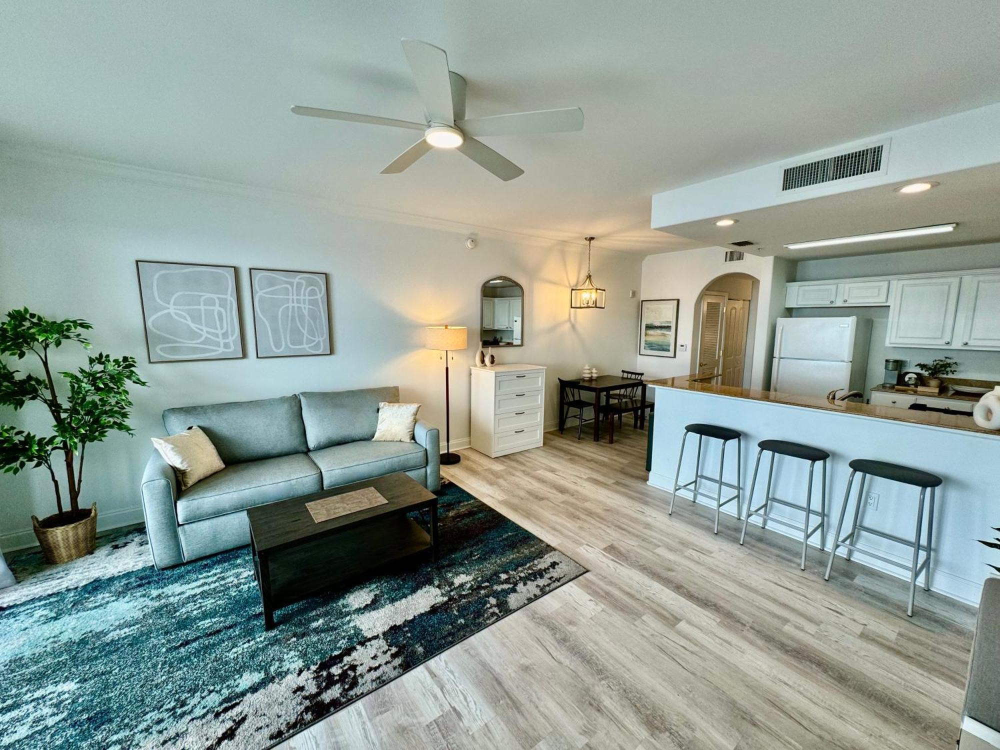 אורלנדו Balcony King Suite - Lake & Pool View מראה חיצוני תמונה